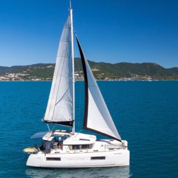 Tickety Boo Lagoon 40.4G Sailing Catamaran Standard