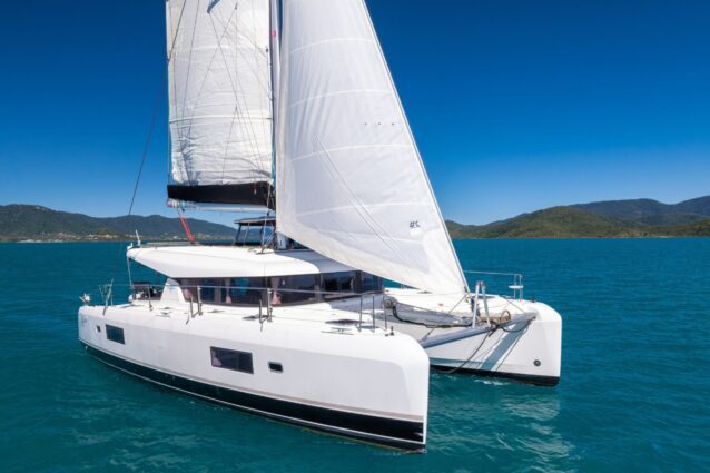 Offline Lagoon 42.4 Sailing Catamaran On water from bow