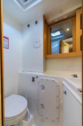 Offline Lagoon 42.4 Sailing Catamaran bathroom 2