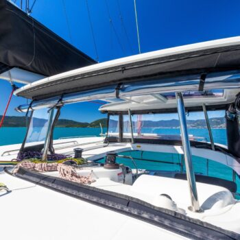 Offline Lagoon 42.4 Sailing Catamaran helm