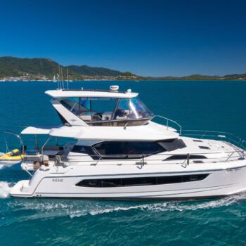 Why Knot Aquila 44.3 Power Catamaran Standard