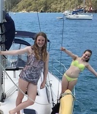 family enjoying bareboating holiday with whitsunday escape