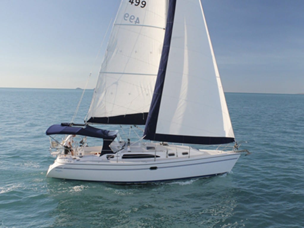 35 foot catalina sailboat