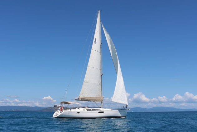 Whitsunday Escape Jeanneau 49i sailing yacht for hire