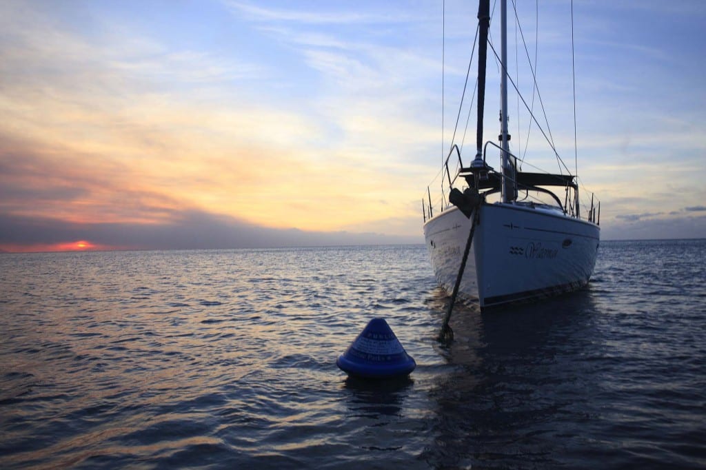 Airlie Beach Boat Hire Whitsunday Escape