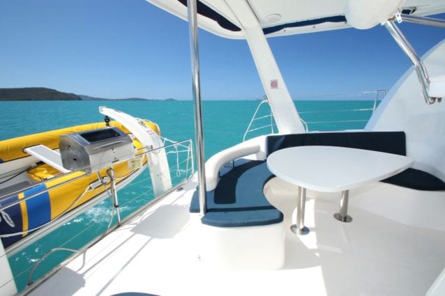 Whitsunday Escape sailing catamaran for hireLeopard 40 Classic starboard side to port rear