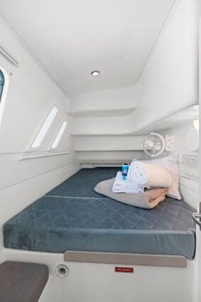 Seawind 1160.3 Angelina Starboard aft Cabin