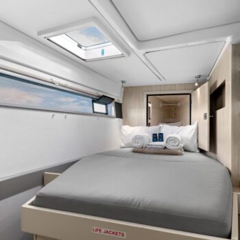 Argo Leopard 48.4 Sailing Catamaran - Stb fwd cabin