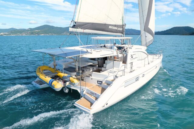 Argo Leopard 48.4 Sailing Catamaran - Side and rear view