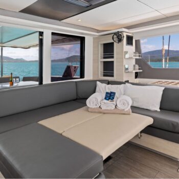 Mysa Leopard 50.5 Sailing Catamaran - Saloon bed
