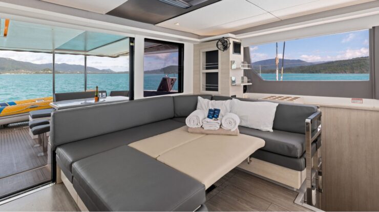 Mysa Leopard 50.5 Sailing Catamaran - Saloon bed