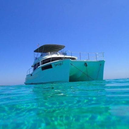 Summerland 40 power cat Whitsunday Escape bareboat for hire