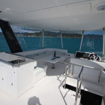 Whitsunday Escape Leopard 43.3 Power Catamaran Flybridge