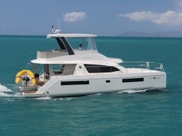 catamaran tour whitsundays