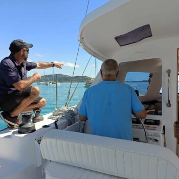 Briefer instructing charterer on navigation